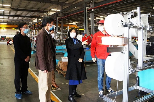 青浦区政协主席李华桂等领导莅临币游国际调研